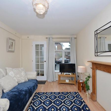 Bright Stylish 2 Bedroom Garden Apartment South Belfast Close To Everything Buitenkant foto
