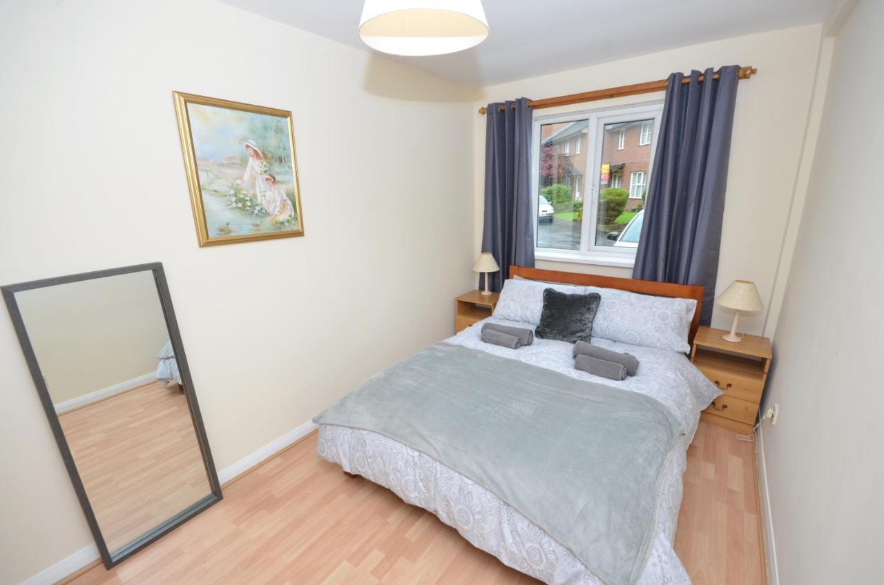 Bright Stylish 2 Bedroom Garden Apartment South Belfast Close To Everything Buitenkant foto